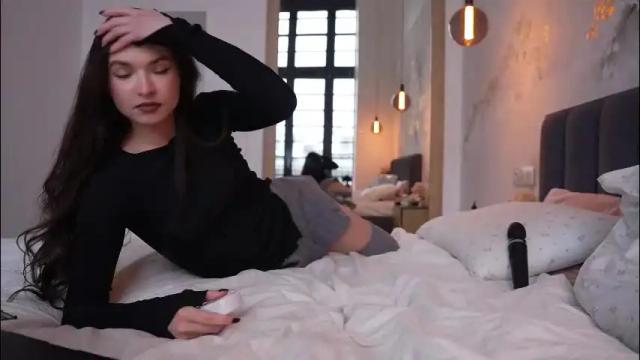 Image 3 of marypsiss Stream on Chaturbate on 9 days ago