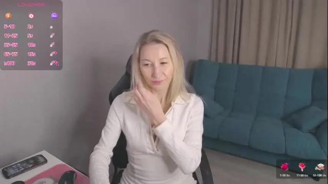 Image 2 of marysantamonika Stream on Chaturbate on 11 days ago