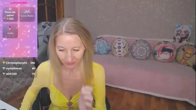 Image 7 of marysantamonika Stream on Chaturbate on 1 month ago