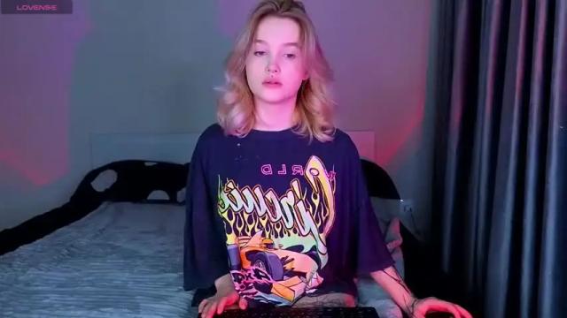 Image 2 of marysliw Stream on Chaturbate on 18 months ago