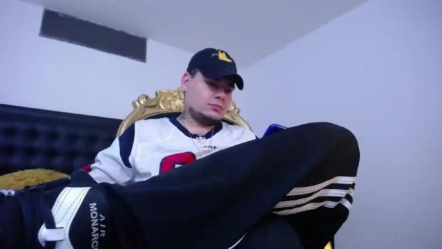 Image 2 of mastercouple420 Stream on Chaturbate on 19 months ago