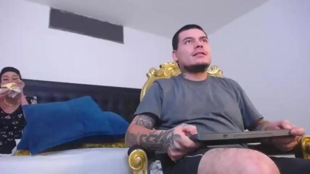 Image 11 of mastercouple420 Stream on Chaturbate on 18 months ago