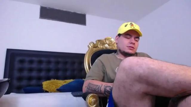 Image 3 of mastercouple420 Stream on Chaturbate on 18 months ago