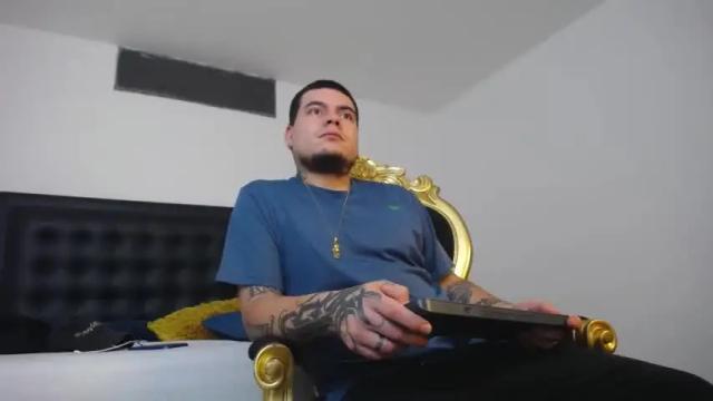 Image 4 of mastercouple420 Stream on Chaturbate on 18 months ago