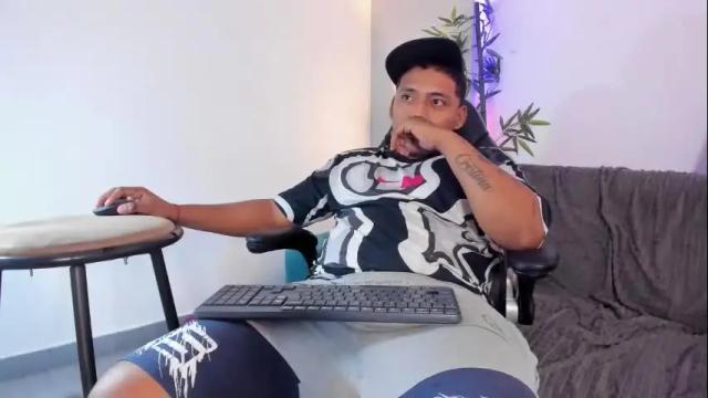 Image 6 of mastiv_1 Stream on Chaturbate on 5 months ago