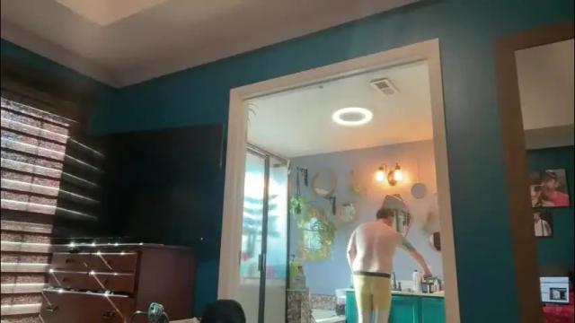 Image 2 of matchingtracksuits Stream on Chaturbate on 1 month ago