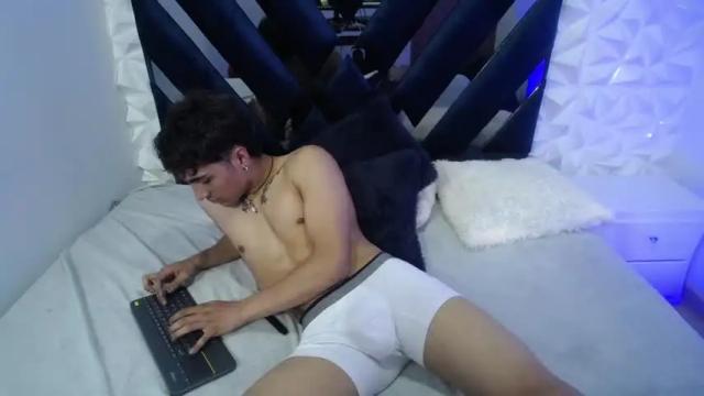 Image 11 of mateo_hernandez_ Stream on Chaturbate on 20 months ago