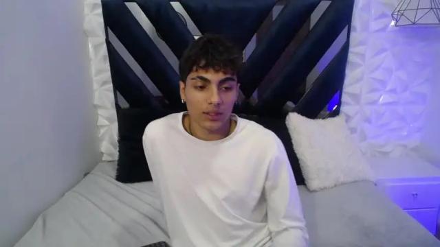 Image 4 of mateo_hernandez_ Stream on Chaturbate on 20 months ago