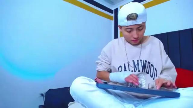 Image 4 of mathias_smithh Stream on Chaturbate on 28 months ago