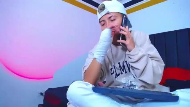 Image 6 of mathias_smithh Stream on Chaturbate on 28 months ago