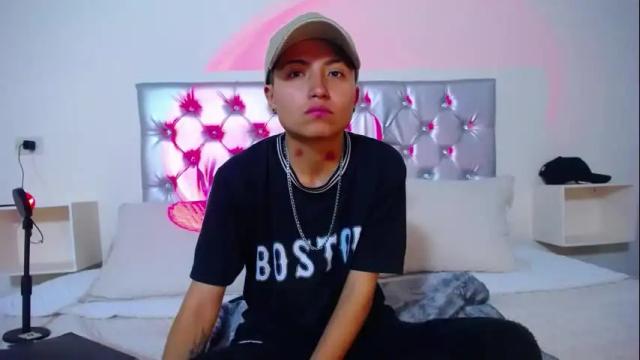 Image 2 of mathias_smithh Stream on Chaturbate on 20 months ago