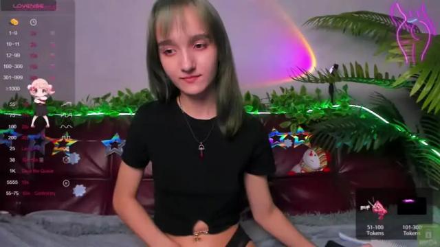 Image 10 of mathilde_fleur Stream on Chaturbate on 18 months ago