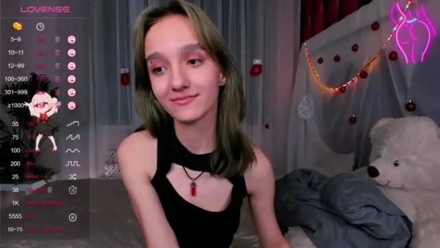 Image 6 of mathilde_fleur Stream on Chaturbate on 17 months ago