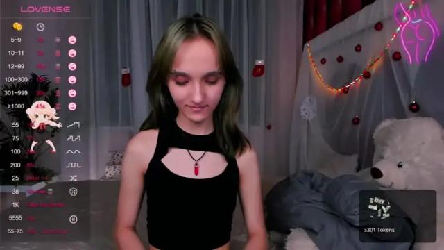 Image 7 of mathilde_fleur Stream on Chaturbate on 17 months ago