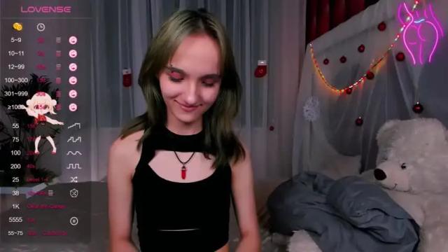 Image 8 of mathilde_fleur Stream on Chaturbate on 17 months ago