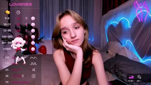 Image 11 of mathilde_fleur Stream on Chaturbate on 16 months ago