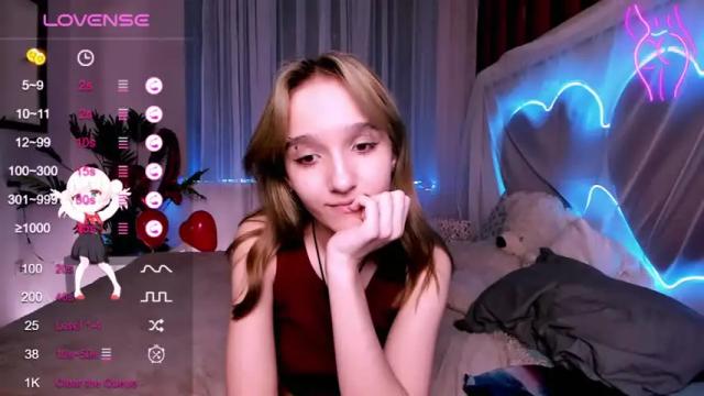 Image 7 of mathilde_fleur Stream on Chaturbate on 16 months ago