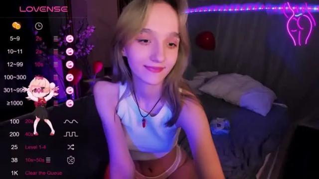 Image 7 of mathilde_fleur Stream on Chaturbate on 16 months ago