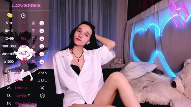 Image 6 of mathilde_fleur Stream on Chaturbate on 15 months ago