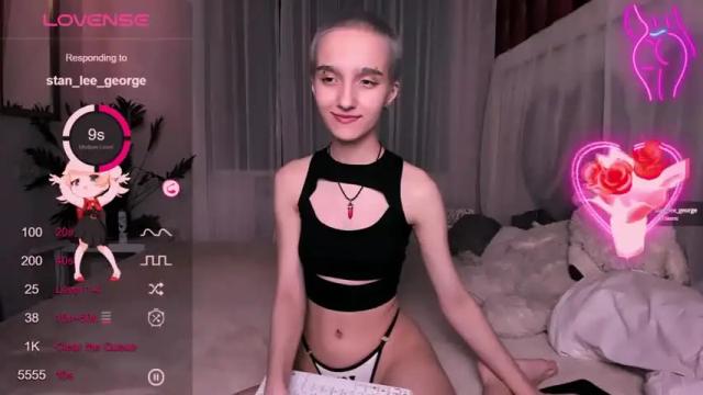 Image 8 of mathilde_fleur Stream on Chaturbate on 14 months ago