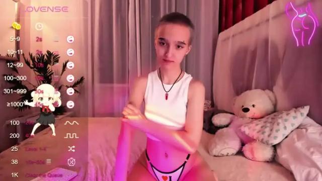 Image 4 of mathilde_fleur Stream on Chaturbate on 14 months ago