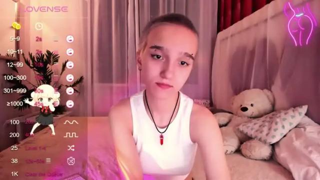 Image 7 of mathilde_fleur Stream on Chaturbate on 14 months ago