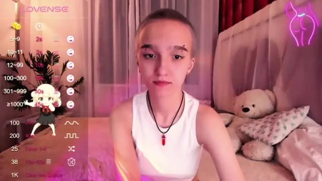 Thumbnail 3, mathilde_fleur's Stream at Chaturbate, 14 months ago