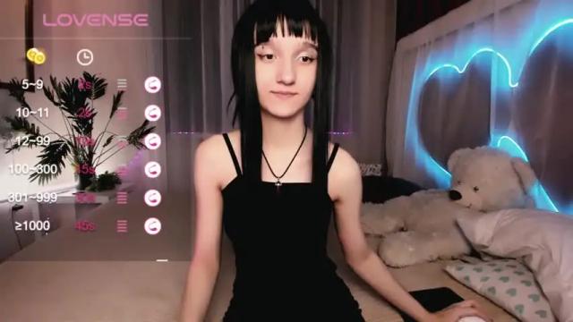Image 2 of mathilde_fleur Stream on Chaturbate on 14 months ago