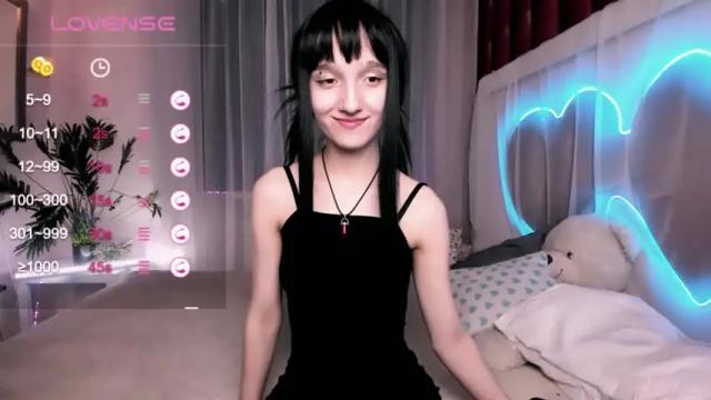 Image 3 of mathilde_fleur Stream on Chaturbate on 14 months ago
