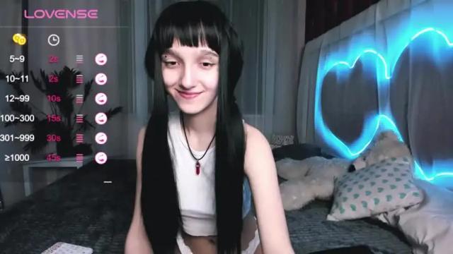Image 8 of mathilde_fleur Stream on Chaturbate on 14 months ago