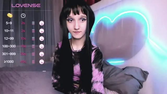 Image 8 of mathilde_fleur Stream on Chaturbate on 14 months ago