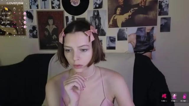 Image 2 of matilda_blackswan Stream on Chaturbate on 15 months ago