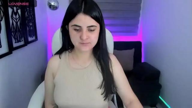 Image 3 of matilda_sweet18 Stream on Chaturbate on 14 months ago