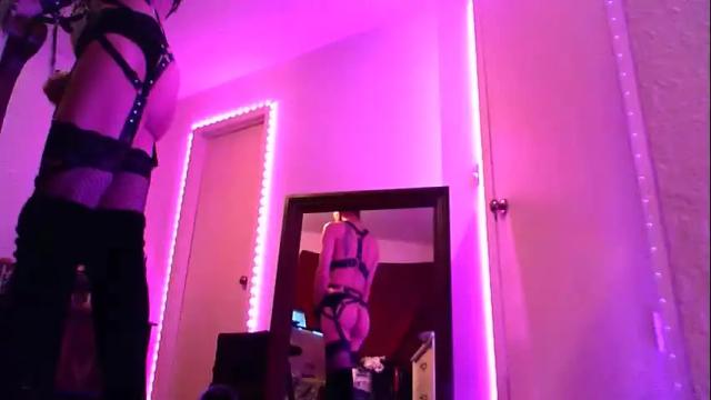 Image 4 of matthew5sux Stream on Chaturbate on 14 months ago