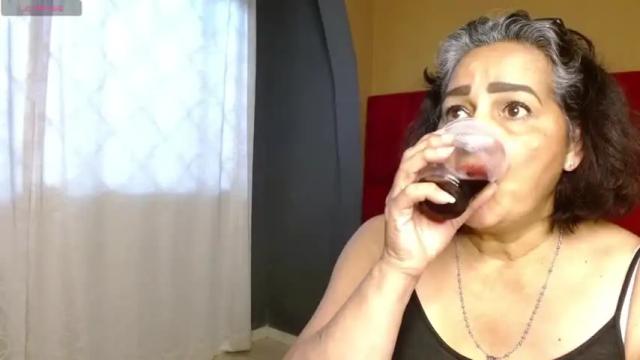 Image 3 of mature_eva_ Stream on Chaturbate on 16 months ago