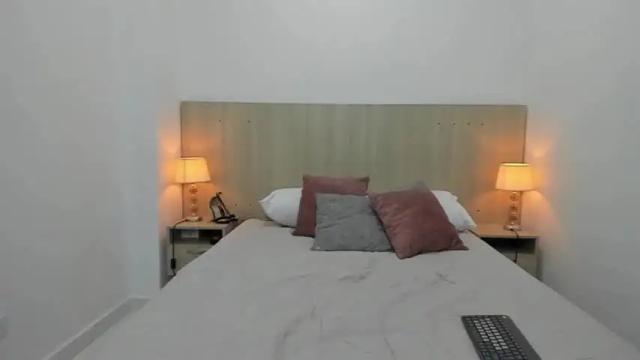 Image 2 of mature_nadia Stream on Chaturbate on 12 months ago