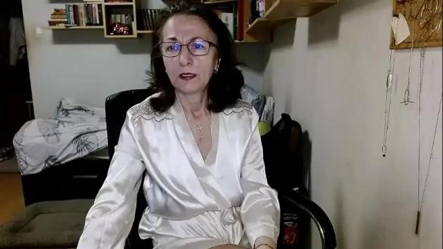 Image 2 of maturekate Stream on Chaturbate on 5 months ago
