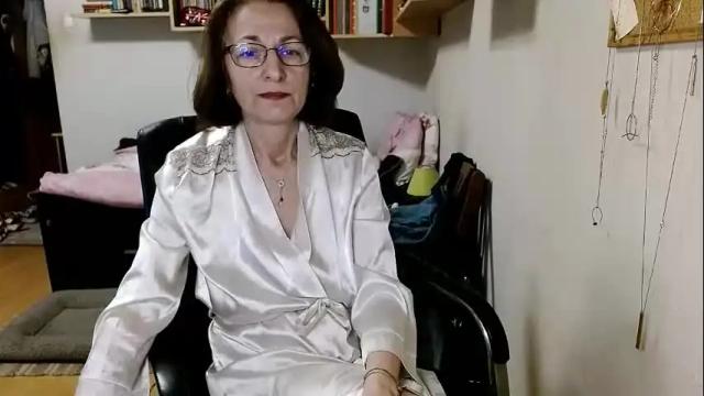 Image 12 of maturekate Stream on Chaturbate on 20 days ago