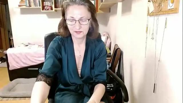 Image 2 of maturekate Stream on Chaturbate on 3 months ago