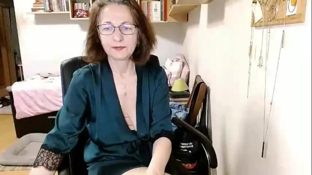 Image 6 of maturekate Stream on Chaturbate on 3 months ago