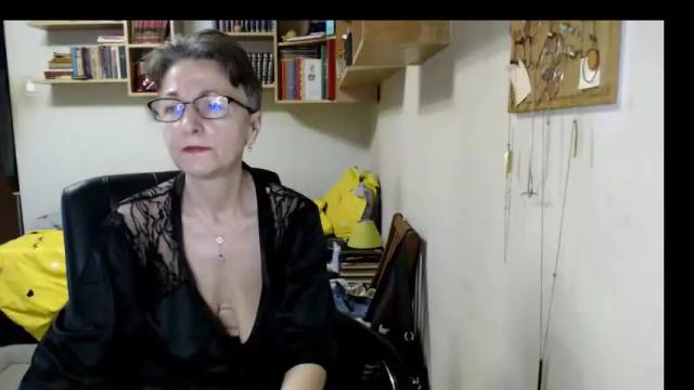 Image 3 of maturekate Stream on Chaturbate on 3 months ago