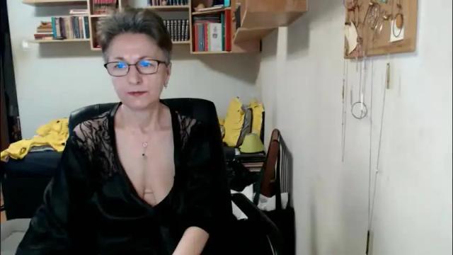 Image 10 of maturekate Stream on Chaturbate on 2 months ago