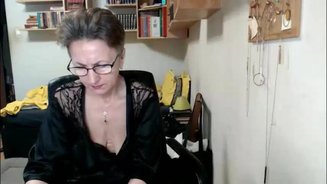 Image 11 of maturekate Stream on Chaturbate on 2 months ago