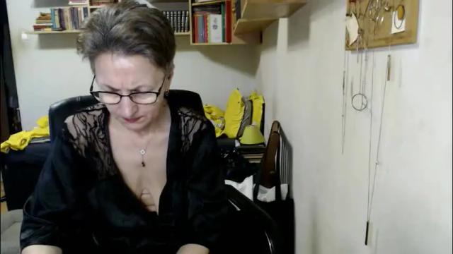 Image 2 of maturekate Stream on Chaturbate on 2 months ago
