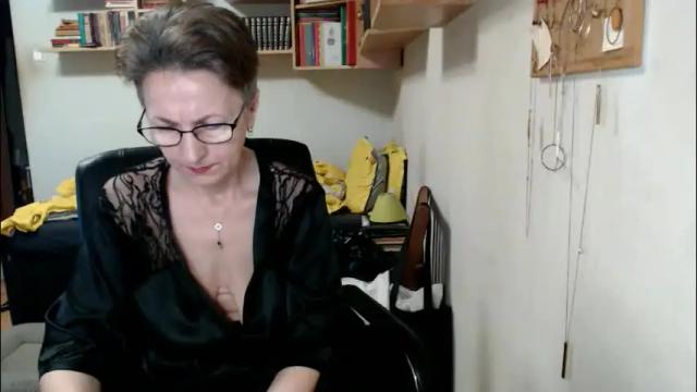 Image 3 of maturekate Stream on Chaturbate on 2 months ago