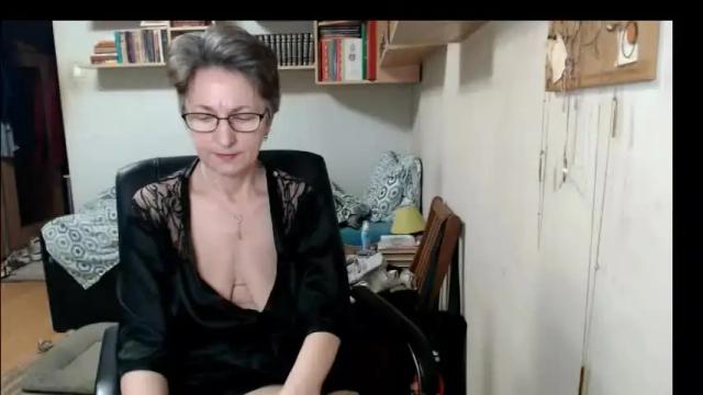 Image 2 of maturekate Stream on Chaturbate on 28 days ago