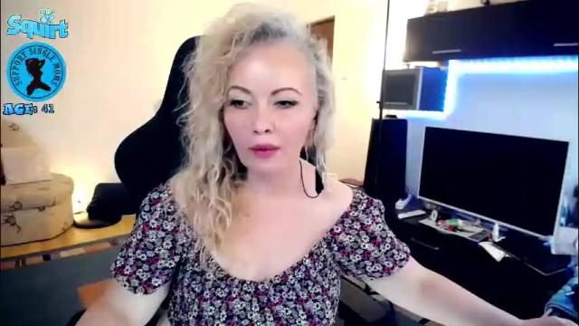 Image 2 of maturelynn Stream on Chaturbate on 1 month ago