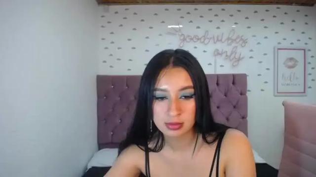 Image 4 of maura_ch Stream on Chaturbate on 21 months ago