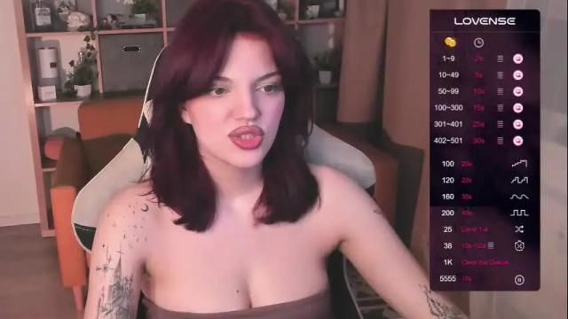 Image 3 of mavis_crystal Stream on Chaturbate on 1 month ago