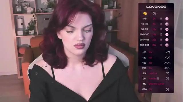 Image 4 of mavis_crystal Stream on Chaturbate on 1 month ago
